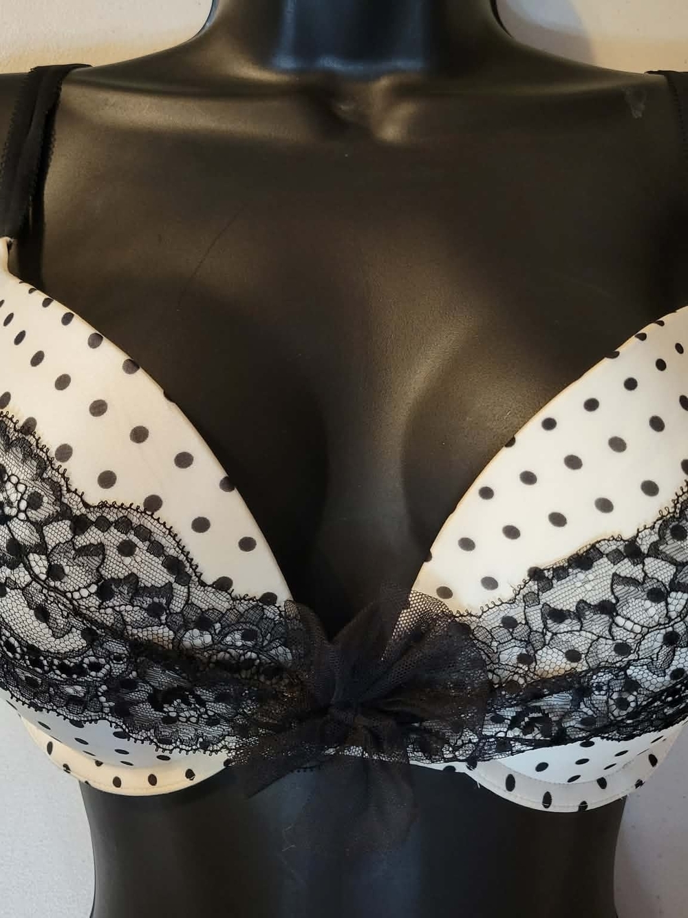 Victoria's Secret Black & White Polka Dot Lace Push-Up Bra 34DD New With Tags
